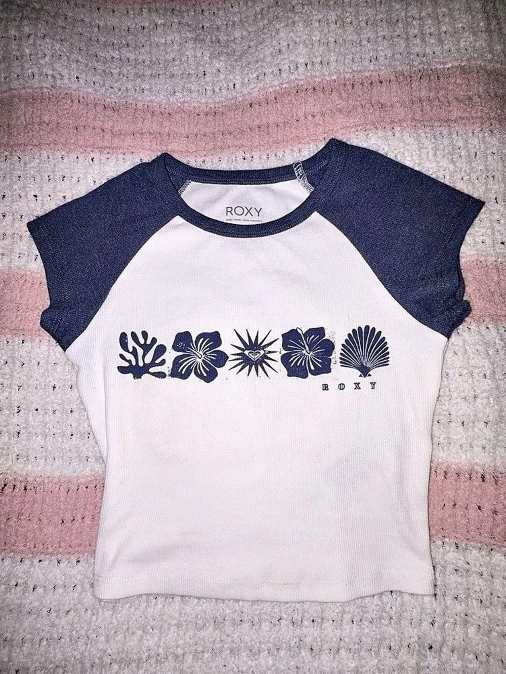 Roxy Shell Band 90S Baby Tee Graphic Raglan White & Blue Small
